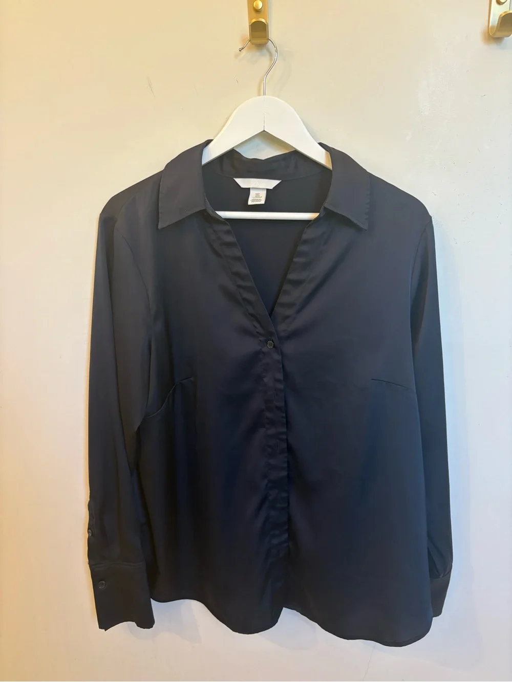 H&M Women’s Shirt - Picture 2 of 10